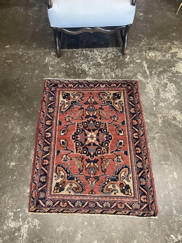 Vintage Persian Heriz Rug – 2’6″ x 3’2″
