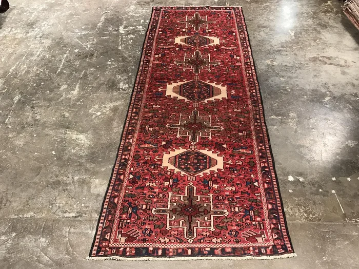 Vintage Persian Heriz Rug – 3’5″ x 10′