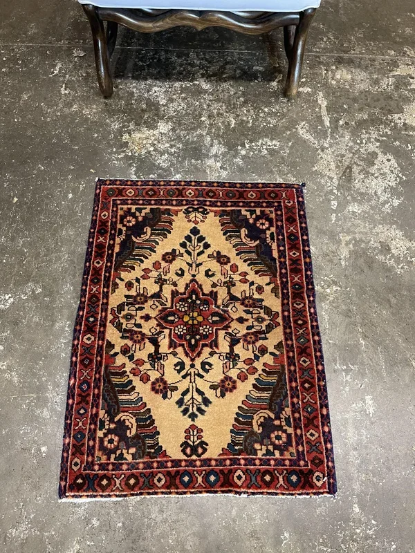 Vintage Persian Mahal Rug – 1’10” x 2’7″