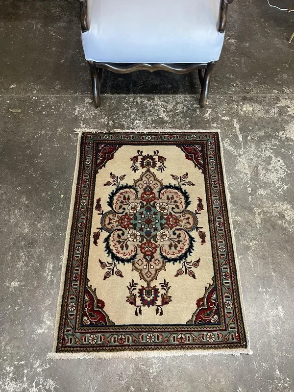Vintage Persian Tabriz Rug – 2’4″ x 3’3″