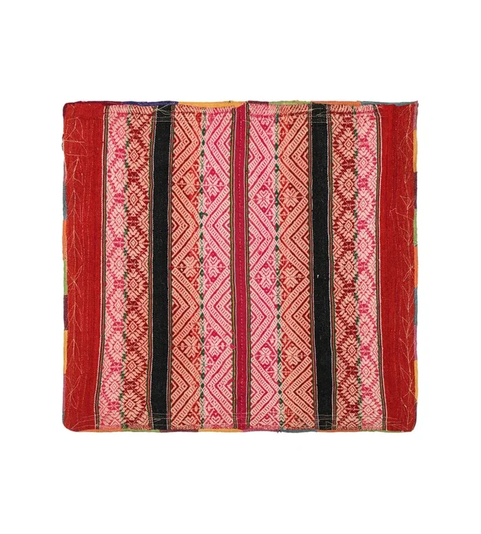 Vintage Peruvian Andean Textile 2’2″ x 2′
