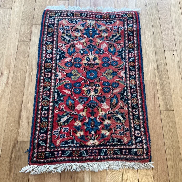 Vintage Rug, 1′ 7 x 2′ 7 Soft Red