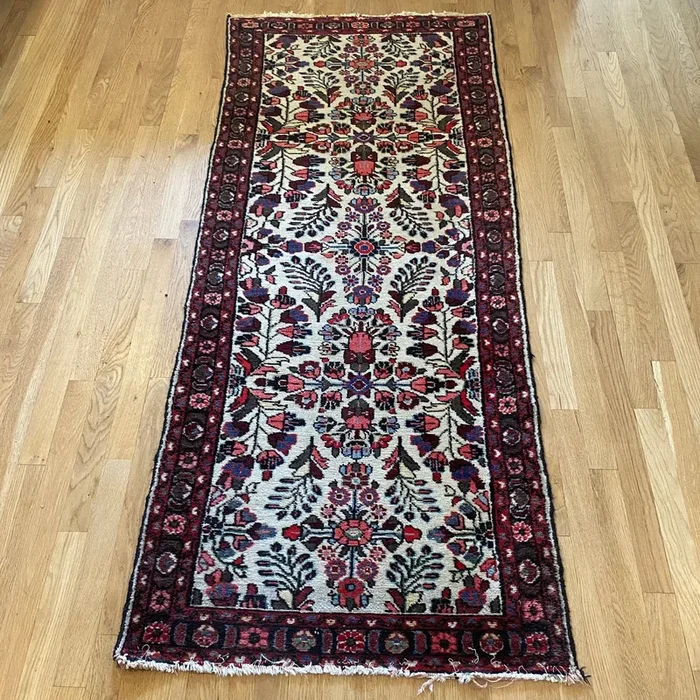 Vintage Rug, 2′ 8 x 6′ 5 White Runner