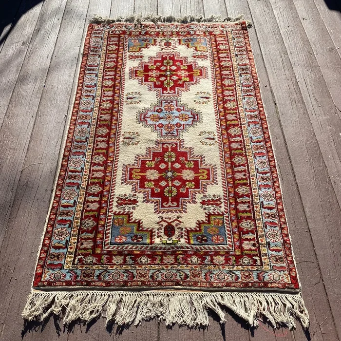 Vintage Rug, 3′ 2 x 5′ 11 White