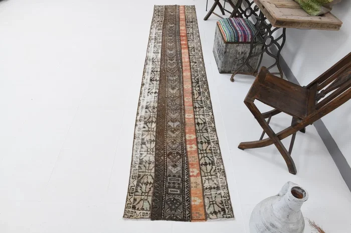 Vintage Runner Rug 2’1″ x 10’11” ft