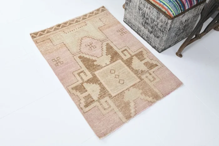 Vintage Runner Rug 2’4″ x 3’4″ ft