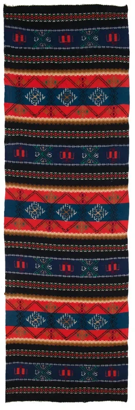 Vintage Scandinavian Textile 6’4″ 2′