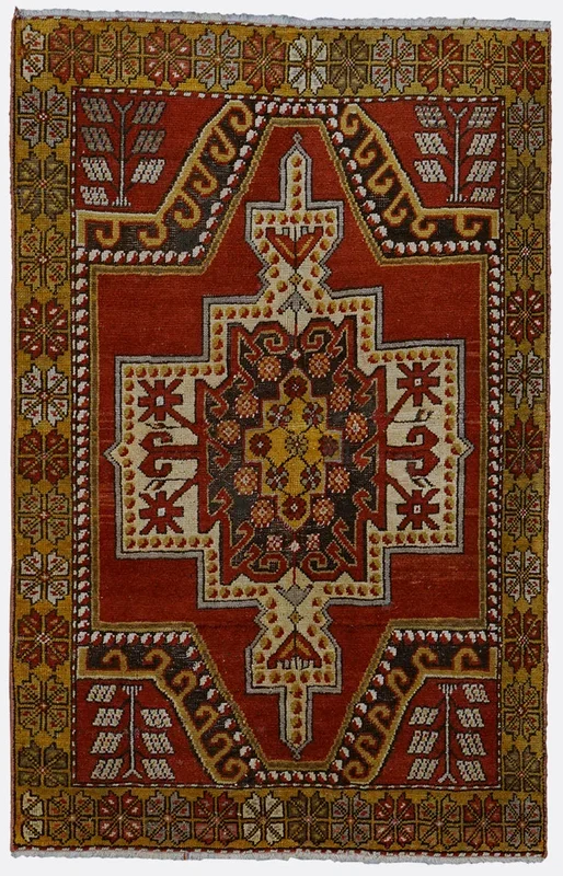 Vintage Turkish Anatolian Rug – 2’11” x 4’5″