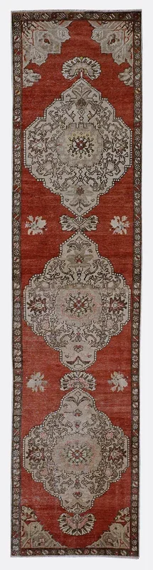 Vintage Turkish Anatolian Rug – 2’5″ x 9’11”