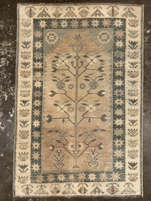 Vintage Turkish Anatolian Rug – 2’7″ x 4′
