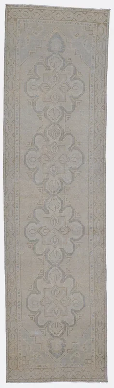 Vintage Turkish Anatolian Rug – 2’8″ x 9’9″