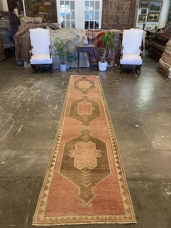 Vintage Turkish Anatolian Rug – 2’9″ x 13’7″