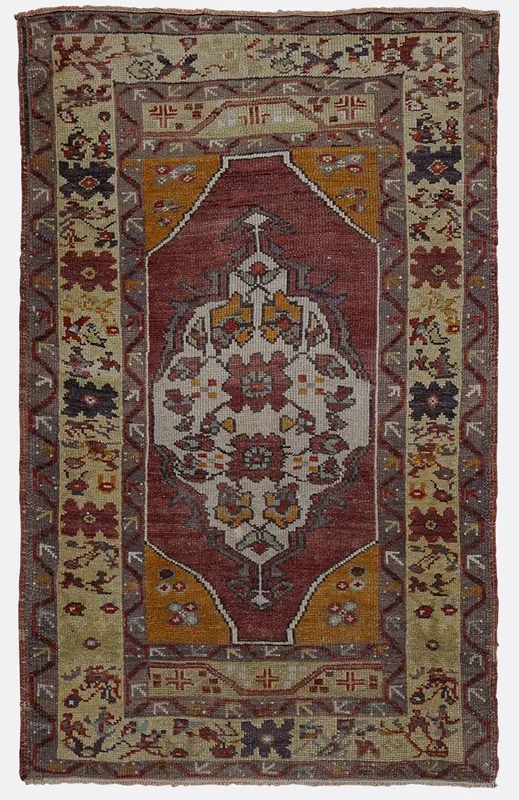 Vintage Turkish Anatolian Rug – 3’1″ x 4’11”