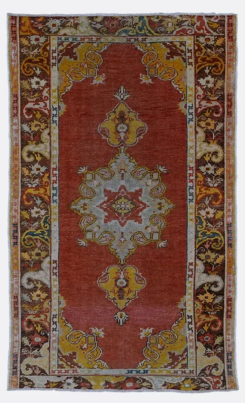 Vintage Turkish Anatolian Rug – 3’1″ x 5’1″