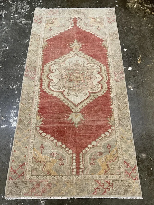 Vintage Turkish Anatolian Rug – 3’4″ x 6’4″