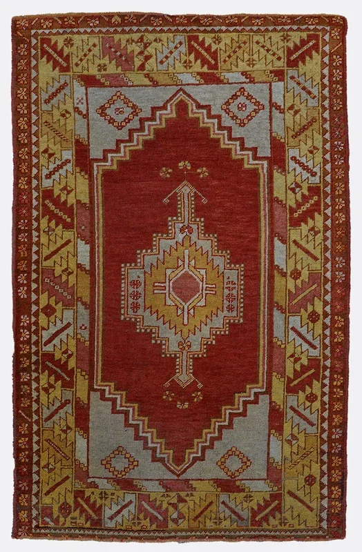 Vintage Turkish Anatolian Rug – 3’9″ x 6’2″