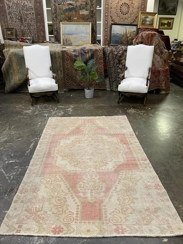 Vintage Turkish Anatolian Rug – 4’5″ x 7’1″