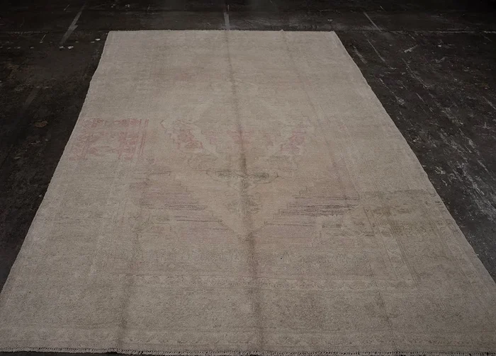 Vintage Turkish Anatolian Rug – 5’7″ x 8’4″
