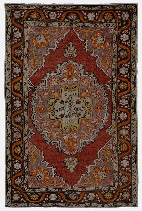 Vintage Turkish Anatolian Rug – 5′ x 7’10”