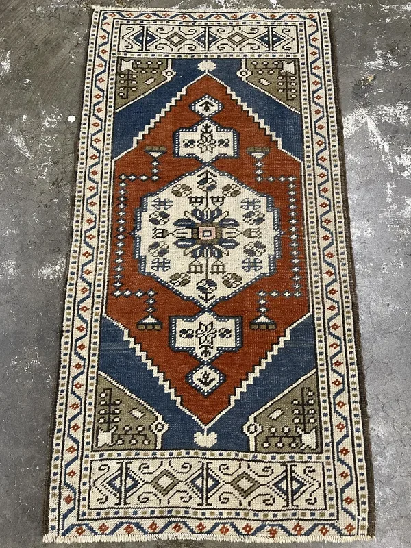 Vintage Turkish Oushak Rug – 1’9″ x 3’5″