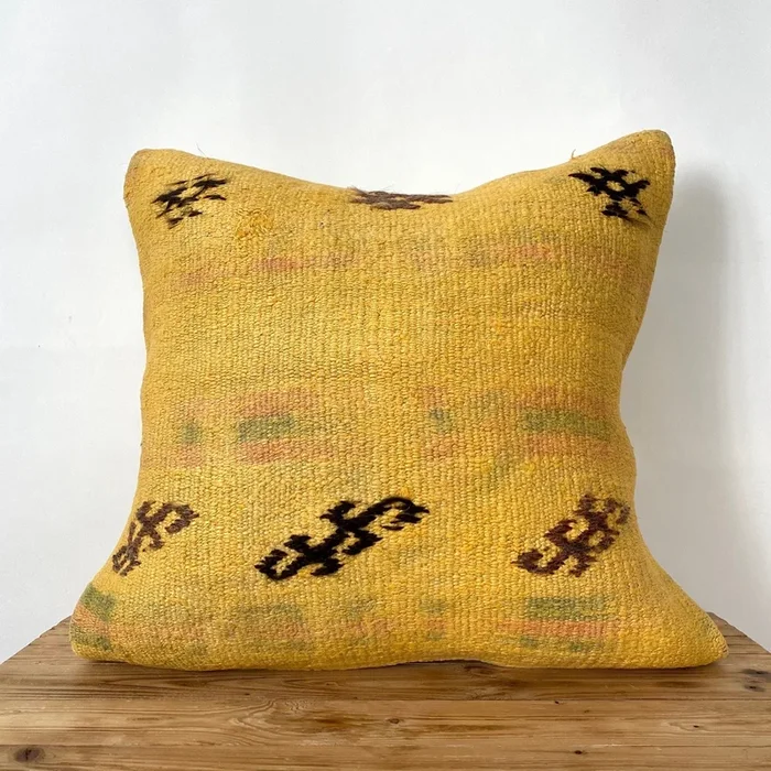 Yolia – Yellow Hemp Pillow Cover
