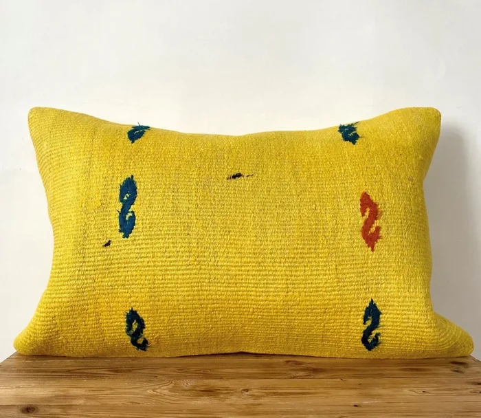 Yonina – Yellow Hemp Pillow Cover